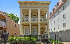 Elegant 1850s Home on the Mardi Gras Parade Route - New Orleans, Louisiana