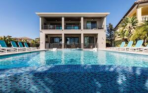 Ultimate Family Retreat with Themed Bedrooms and Game Loft - Reunion, Florida