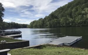 Lake Zoar Cottage - Sandy Hook, Connecticut