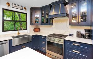 Grand Lakeview | Double Decker Dock, Fire Pit, Spa - Winchester, Tennessee