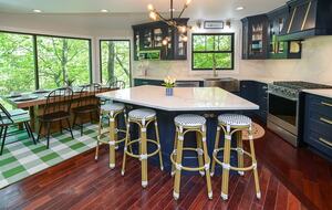 Grand Lakeview | Double Decker Dock, Fire Pit, Spa - Winchester, Tennessee