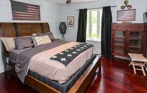 Grand Lakeview | Double Decker Dock, Fire Pit, Spa - Winchester, Tennessee