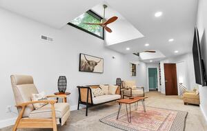 Grand Lakeview | Double Decker Dock, Fire Pit, Spa - Winchester, Tennessee