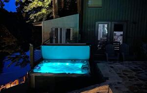 Grand Lakeview | Double Decker Dock, Fire Pit, Spa - Winchester, Tennessee