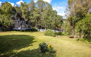 Cute Cottage | Walk to Stunning Beach Cove - Waiheke Island, New Zealand
