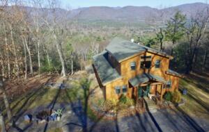 Woodstock Mountainside Retreat - Bearsville, New York