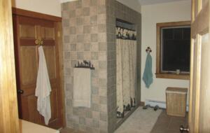 Woodstock Mountainside Retreat - Bearsville, New York