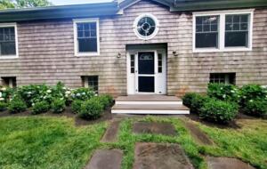 Delightful Southampton Retreat with Heated Pool & Jacuzzi - Southampton, New York