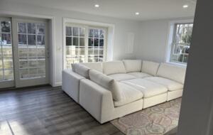 Delightful Southampton Retreat with Heated Pool & Jacuzzi - Southampton, New York