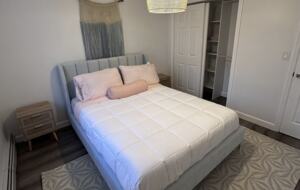 Delightful Southampton Retreat with Heated Pool & Jacuzzi - Southampton, New York