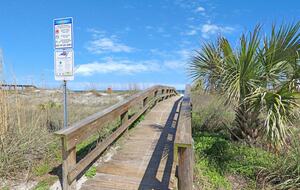 Stylish Neptune Beach Escape – Steps to the Sand - Neptune Beach, Florida