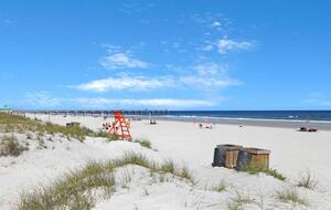 Stylish Neptune Beach Escape – Steps to the Sand - Neptune Beach, Florida