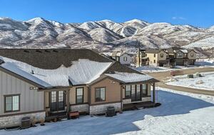 Haven for Outdoor Enthusiasts | Luxury townhome with views of Deer Valley - Heber City, Utah