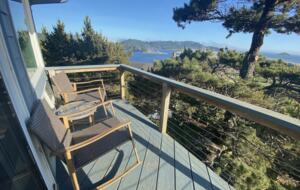 Oceanfront Retreat | The GLAS House (Garrison Lake And Sea) - Port Orford, Oregon