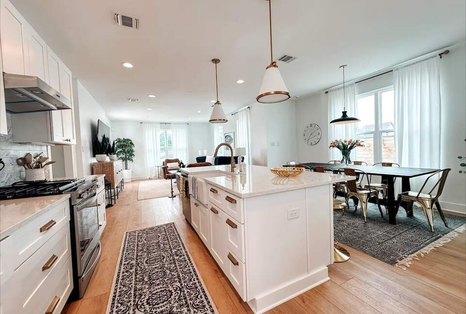 Stylish Hill Country Home in New Braunfels - New Braunfels, Texas