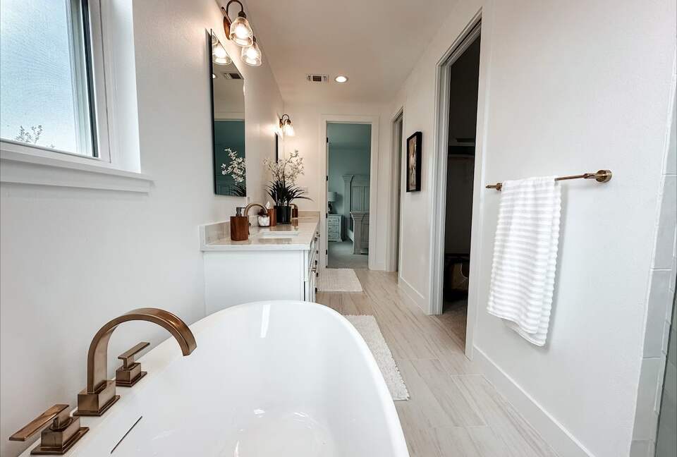 Stylish Hill Country Home in New Braunfels - New Braunfels, Texas