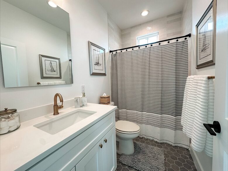 Stylish Hill Country Home in New Braunfels - New Braunfels, Texas