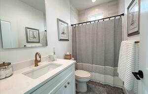 Stylish Hill Country Home in New Braunfels - New Braunfels, Texas