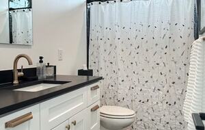 Stylish Hill Country Home in New Braunfels - New Braunfels, Texas