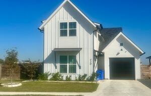 Stylish Hill Country Home in New Braunfels - New Braunfels, Texas