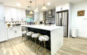 The Lone Star Bungalow - Georgetown, Texas