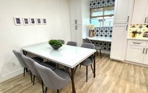 The Lone Star Bungalow - Georgetown, Texas