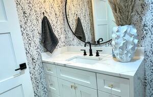 The Lone Star Bungalow - Georgetown, Texas