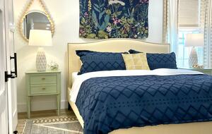 The Lone Star Bungalow - Georgetown, Texas