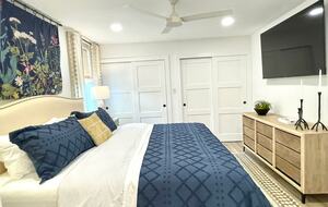 The Lone Star Bungalow - Georgetown, Texas