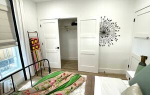 The Lone Star Bungalow - Georgetown, Texas