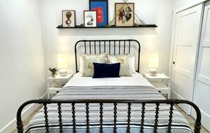 The Lone Star Bungalow - Georgetown, Texas