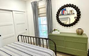 The Lone Star Bungalow - Georgetown, Texas