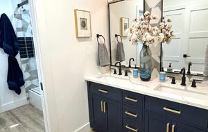 The Lone Star Bungalow - Georgetown, Texas