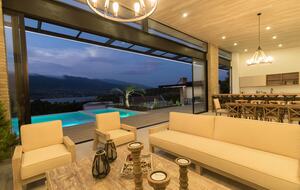 Exquisite Modern Villa with Panoramic Lake Views - Calima, Colombia