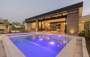 Exquisite Modern Villa with Panoramic Lake Views - Calima, Colombia