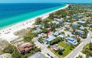Anna Maria Island Escape | Steps to the Beach - Holmes Beach, Florida