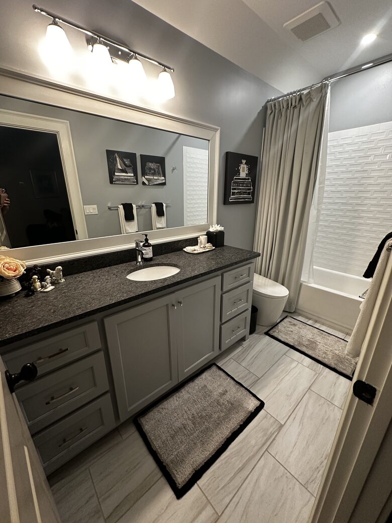 Lakefront Getaway - Newnan, Georgia