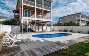 Holden Beach Haven: Relaxation Awaits at Sandy Claws - Holden Beach, North Carolina