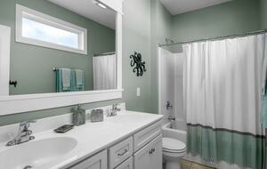 Holden Beach Haven: Relaxation Awaits at Sandy Claws - Holden Beach, North Carolina