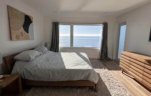 Bedroom Two (King Bed)