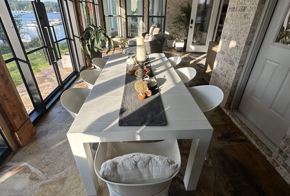 Lakefront Getaway - Newnan, Georgia