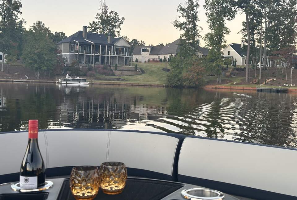 Lakefront Getaway - Newnan, Georgia