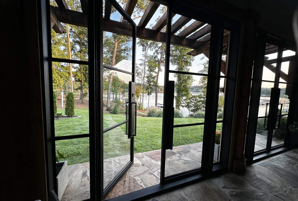 Lakefront Getaway - Newnan, Georgia