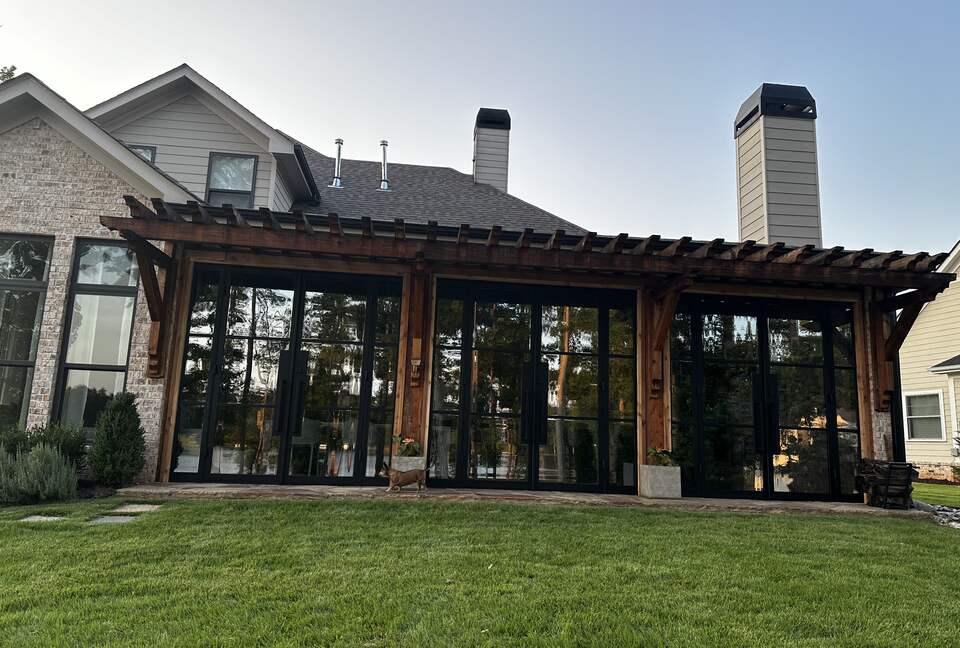 Lakefront Getaway - Newnan, Georgia