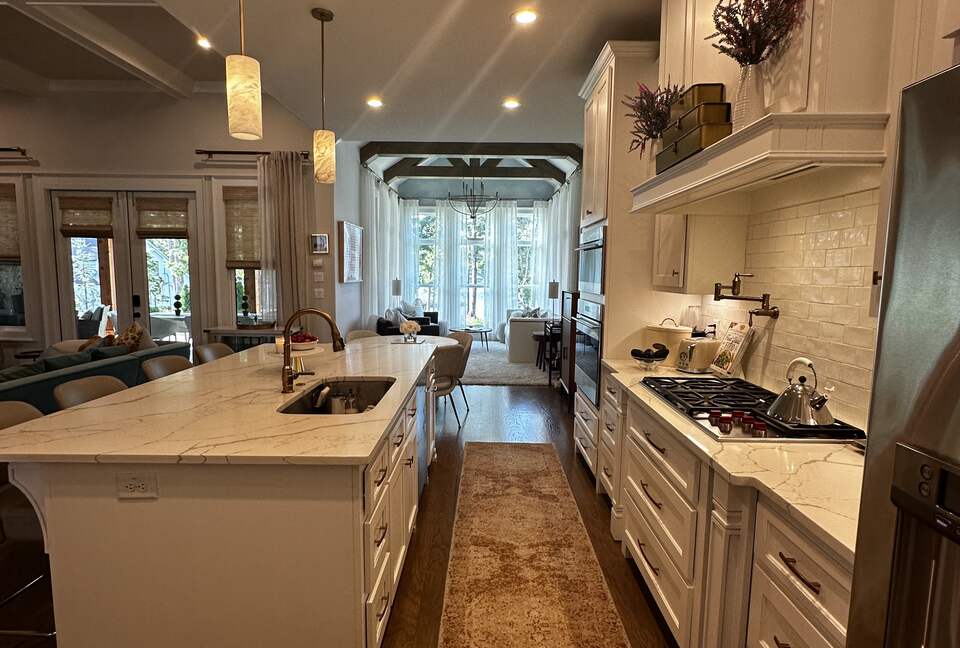 Lakefront Getaway - Newnan, Georgia