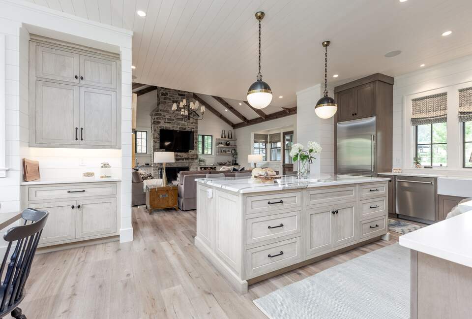 Two Moon | Elegant Mountain Home with Great Community Amenities - Cashiers, North Carolina