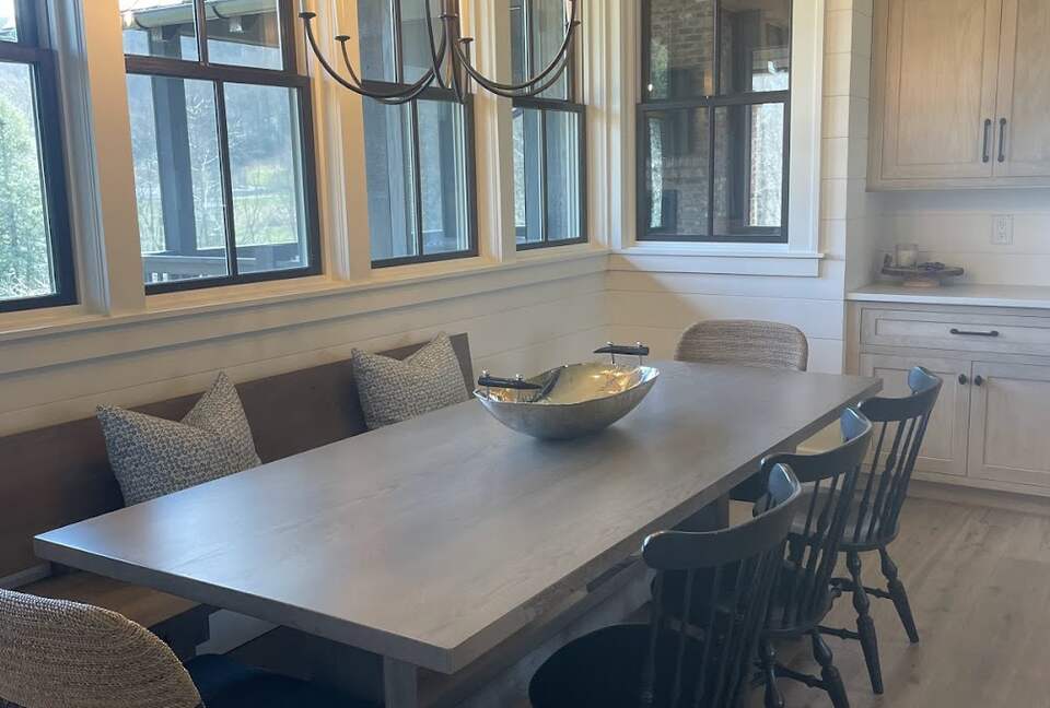 Two Moon | Elegant Mountain Home with Great Community Amenities - Cashiers, North Carolina