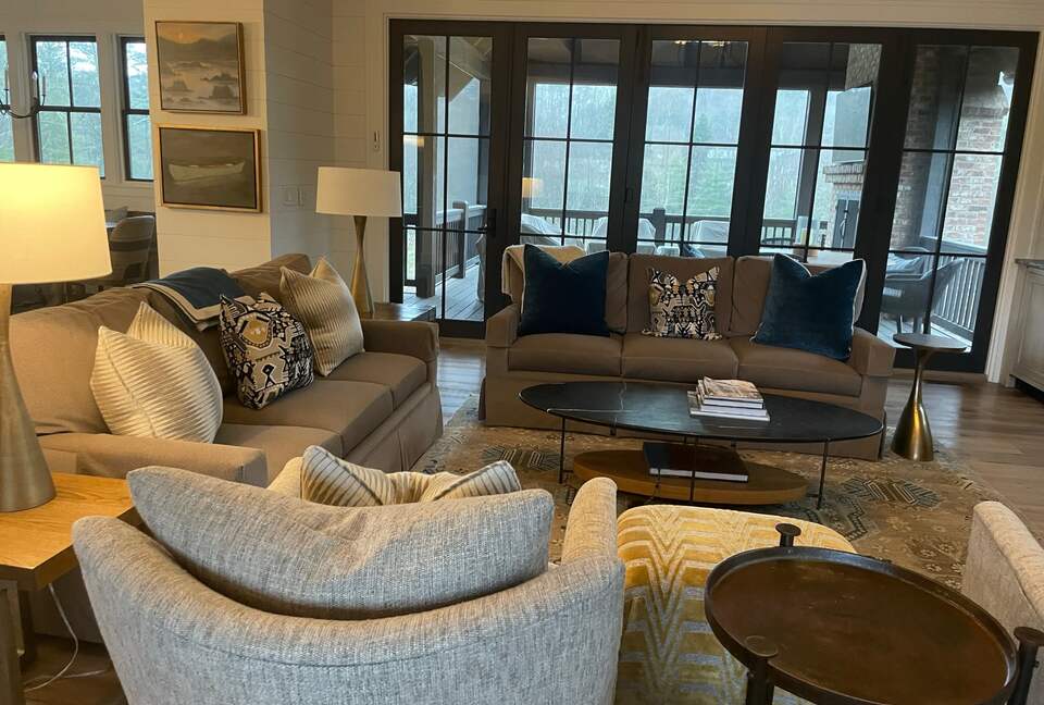 Two Moon | Elegant Mountain Home with Great Community Amenities - Cashiers, North Carolina