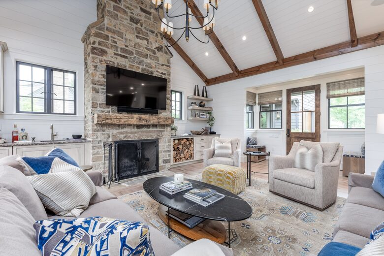 Two Moon | Elegant Mountain Home with Great Community Amenities - Cashiers, North Carolina