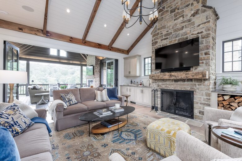 Two Moon | Elegant Mountain Home with Great Community Amenities - Cashiers, North Carolina